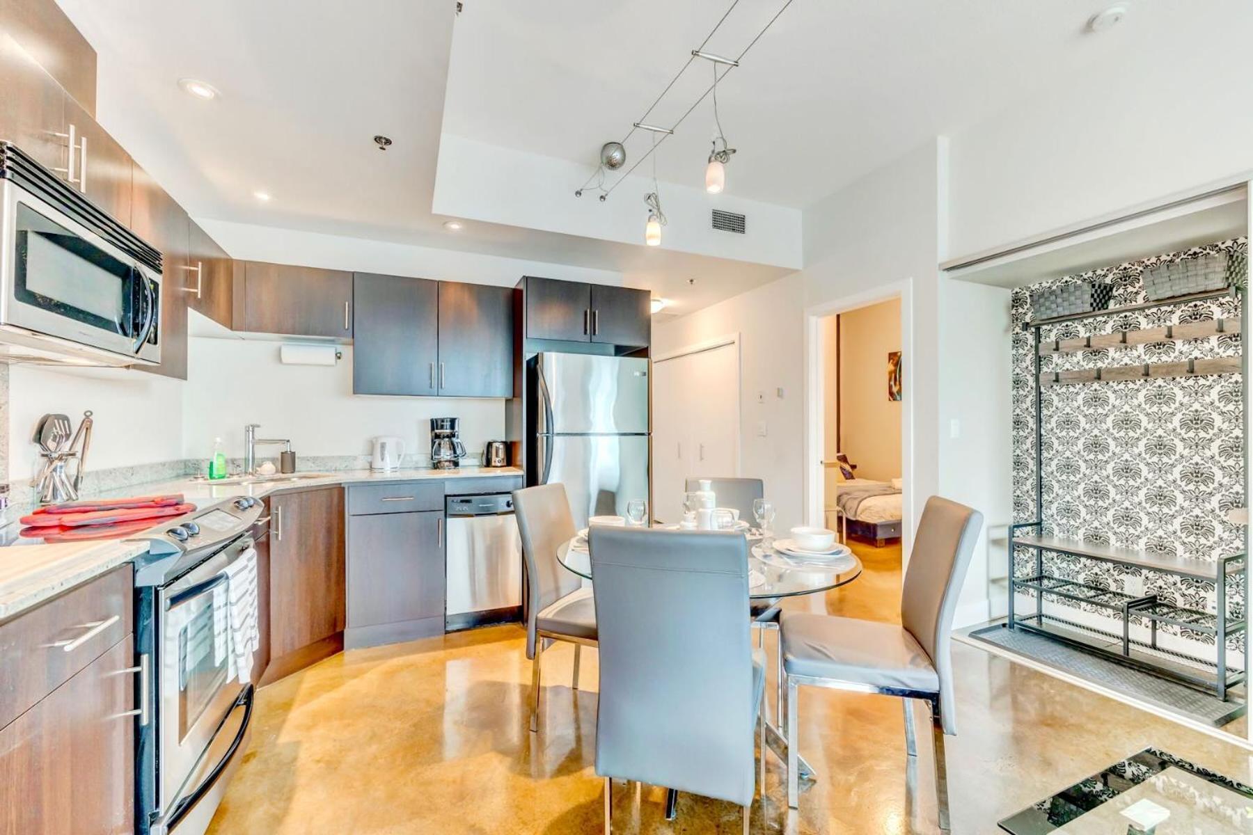 Luxury 2Br Condo - King Bed - Stunning City Views Κάλγκαρι Εξωτερικό φωτογραφία
